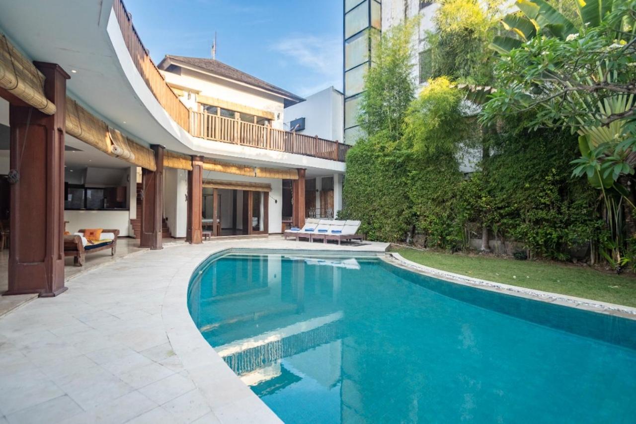The Jovilla Canggu Exterior photo