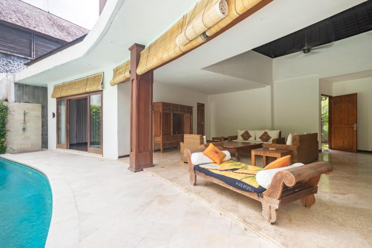 The Jovilla Canggu Exterior photo