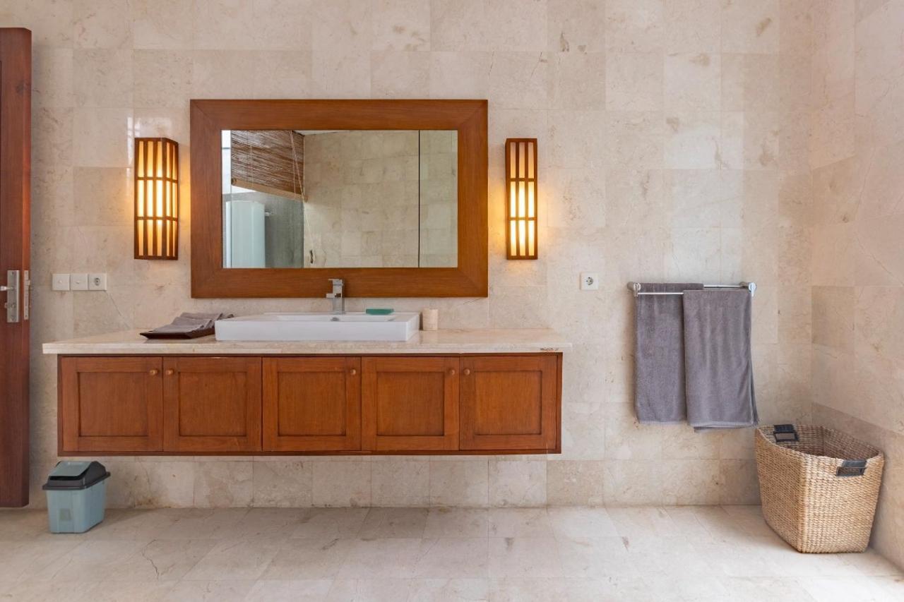 The Jovilla Canggu Exterior photo
